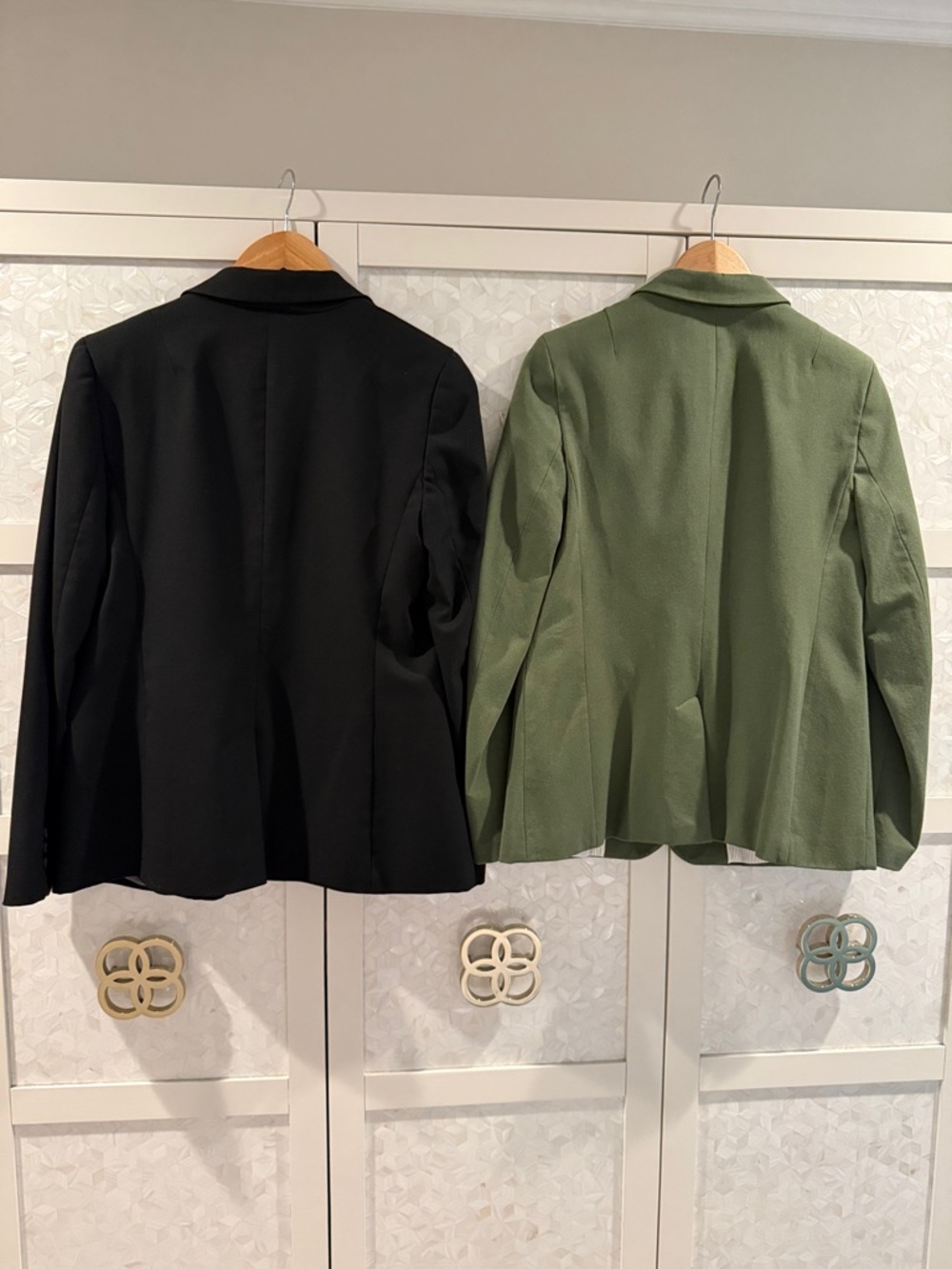 Any offers accepted 🎊Banana Republic Black and Green blazer ( set of 2) - Picture 4 of 4